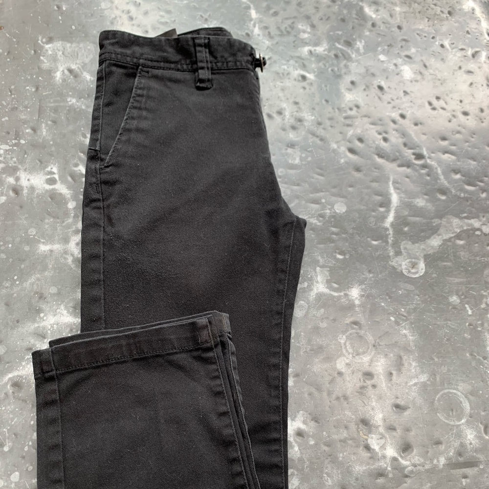 Volcom pants & t-shirt size 8-10